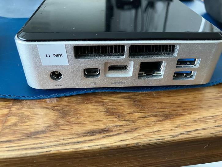 nuc Intel I3, Computers en Software, Desktop Pc's, Gebruikt, Minder dan 2 Ghz, SSD, 4 GB, Ophalen of Verzenden