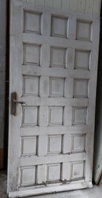 Oude hardhouten buitendeur met panelen €20,00, Doe-het-zelf en Verbouw, Deuren en Horren, Ophalen, Gebruikt, Buitendeur, 200 tot 215 cm