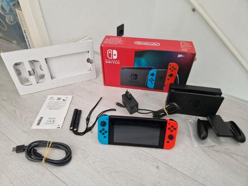 Nintendo Switch met alle toebehoren - zie beschrijving, Spelcomputers en Games, Games | Nintendo Switch, Gebruikt, Overige genres