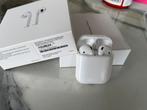 Apple airpods 2 case, 2 met beide oortjes en 1 met één!, Ophalen of Verzenden, Gebruikt, Bluetooth