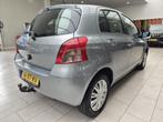 Toyota Yaris 1.3 VVTi [ AUTOMAAT | TREKHAAK | AIRCO | PARKEE, Parkeersensor, Gebruikt, 750 kg, 4 cilinders