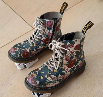 gebloemde Dr Martens leren veterboots mt 30 met rits  beschikbaar voor biedingen