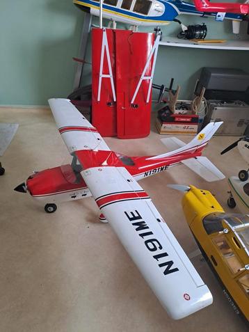 Rc vliegtuig Cessna motor Benzine  beschikbaar voor biedingen