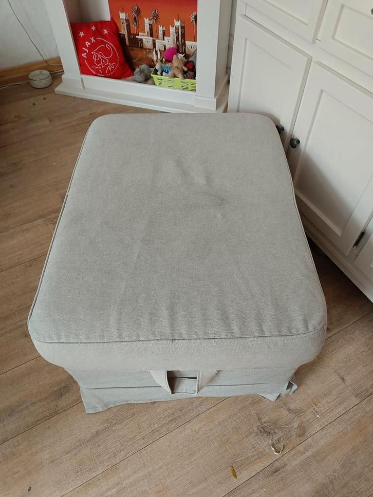 Ikea ektorp voeten bank/ hocker bromma, Huis en Inrichting, Banken | Voetenbanken en Poefen, Gebruikt, 50 tot 75 cm, 75 tot 100 cm