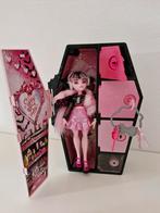 Monster High Draculaura pop met accessoires, Ophalen of Verzenden, Zo goed als nieuw