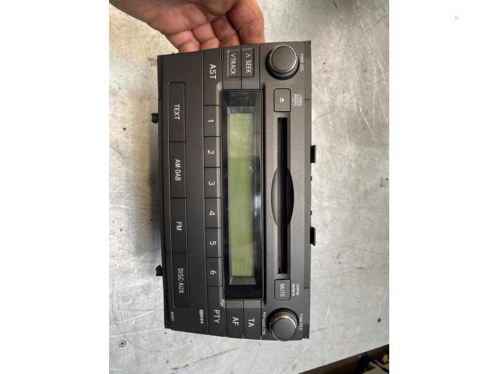 Radio van een Toyota Avensis, Auto-onderdelen, Elektronica en Kabels, Toyota, Gebruikt, 3 maanden garantie, Ophalen of Verzenden