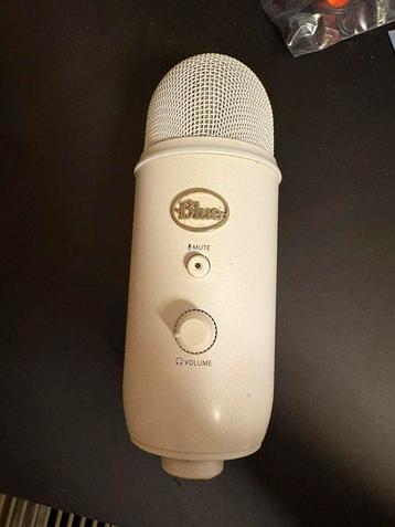 Blue Yeti microfoon in orginele doos beschikbaar voor biedingen