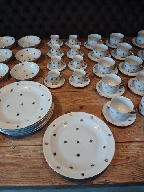 Wawel poland porcelain servies gouden sterren, Antiek en Kunst, Antiek | Servies compleet, Ophalen