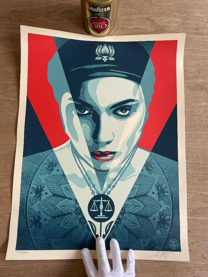 zeefdruk - OBEY Shepard Fairey – Justice Woman, Antiek en Kunst, Kunst | Litho's en Zeefdrukken, Ophalen of Verzenden