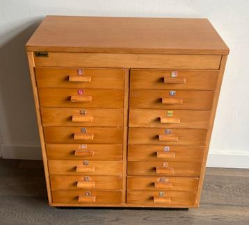 Vintage Simons schoolkast ladekast Retro  (jaren ’60/’70) beschikbaar voor biedingen