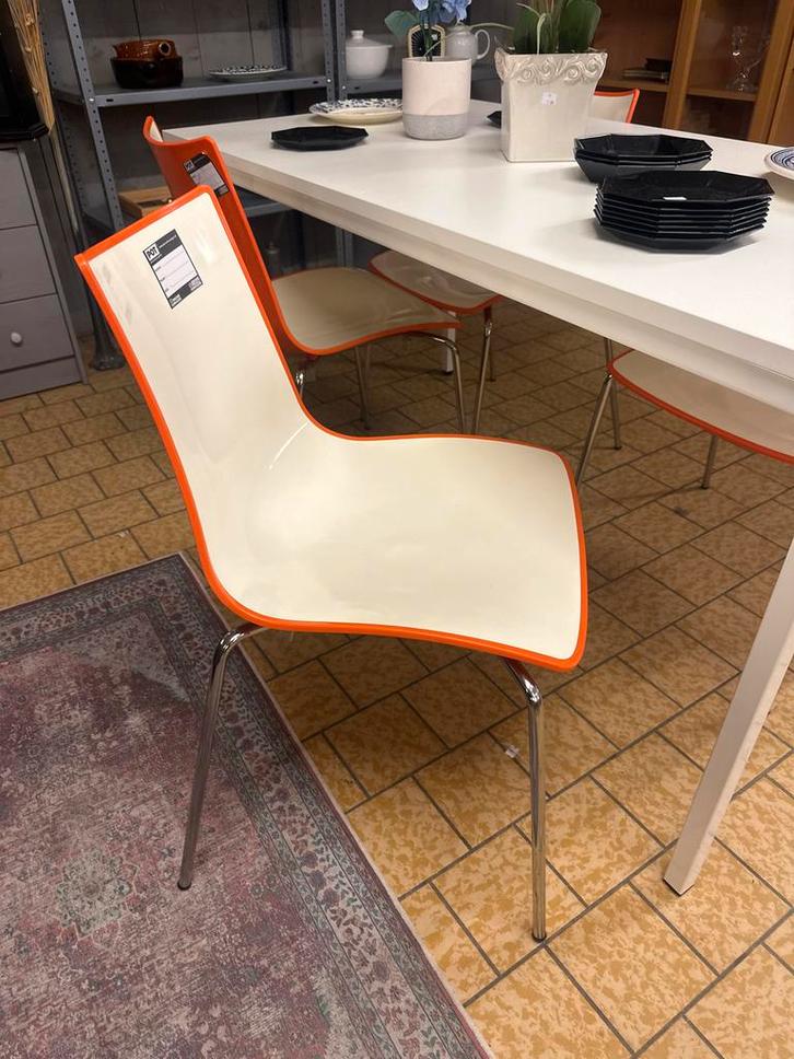 Mooie oranje stoel, Huis en Inrichting, Stoelen, Gebruikt, Eén, Kunststof, Rood, Ophalen