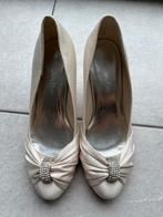 Bruidschoenen, Schoenen met lage hakken, Wit, Ophalen of Verzenden, Gedragen