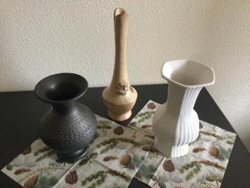 Drie supergave vazen uit de vorige eeuw! Vintage beschikbaar voor biedingen