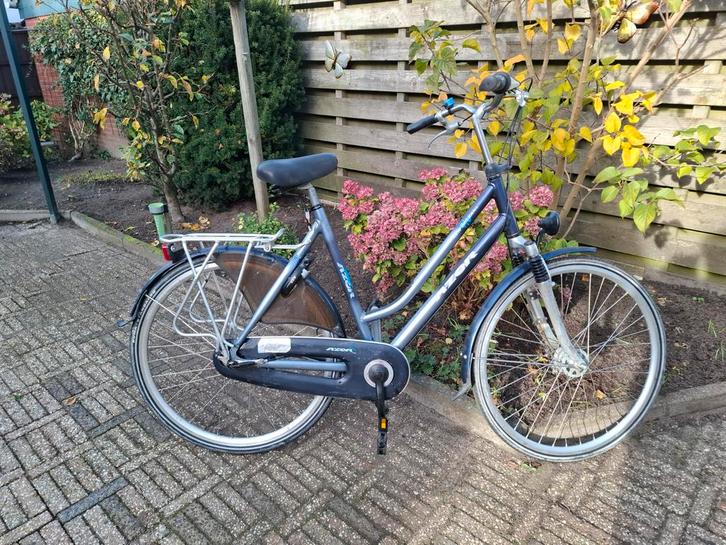 Azor Damesfiets 28 inch, Frame 57cm, Fietsen en Brommers, Fietsen | Dames | Damesfietsen, Ophalen of Verzenden