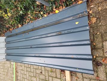 Drie mooie damwand platen ongeveer 290 cm bij 100 cm beschikbaar voor biedingen