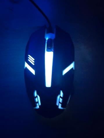 T-Wolf Gaming Muis RGB beschikbaar voor biedingen