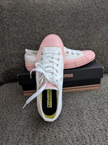 Converse all Star Chuck Taylor beschikbaar voor biedingen
