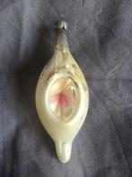 B368 oude Russische kerstbal roze met wit pegel met 2 deuken, Diversen, Kerst, Ophalen of Verzenden, Gebruikt