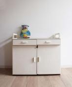 Houten vintage commode. Witte retro kinderkamer kast, 75 tot 100 cm, 50 tot 70 cm, Gebruikt, Minder dan 90 cm