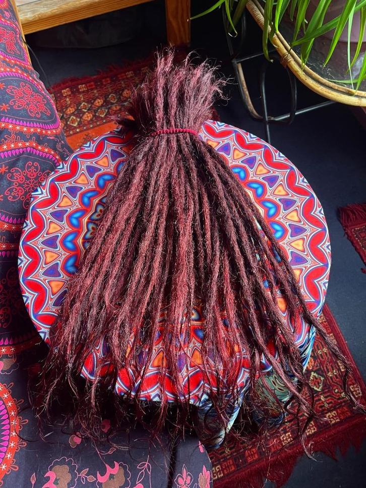 50 lange human hair dread extensions van ca. 50cm nu 350€, Sieraden, Tassen en Uiterlijk, Uiterlijk | Haarverzorging, Nieuw, Pruik of Haarverlenging