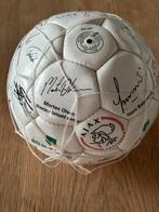 Ajax bal met handtekeningen, Ophalen of Verzenden, Zo goed als nieuw, Ajax