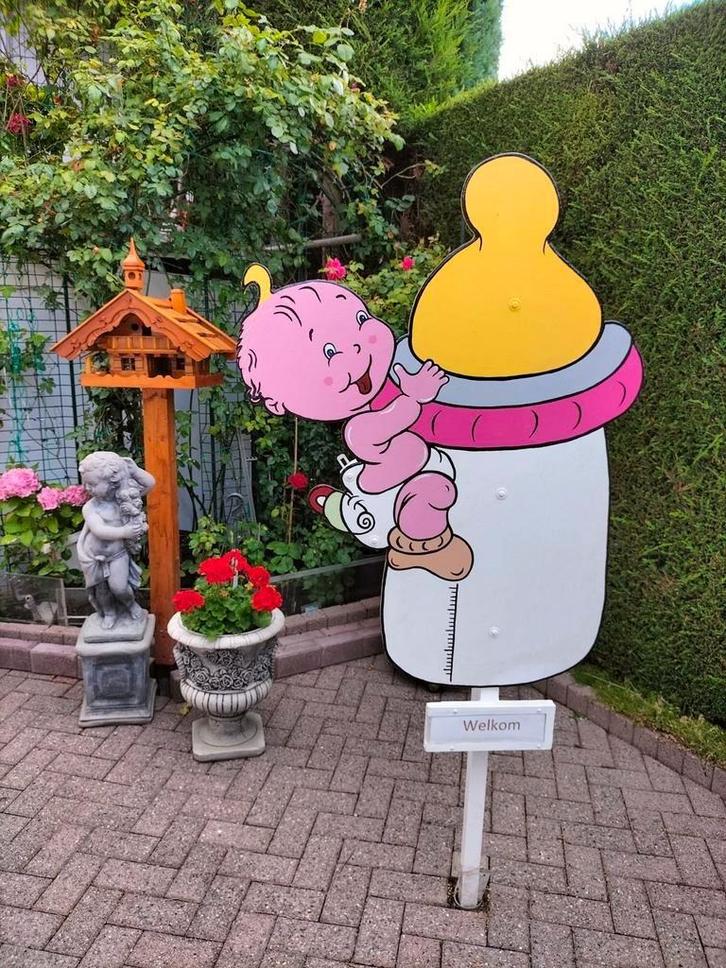 Geboortebord baby op roze of blauwe drinkfles roze., Kinderen en Baby's, Kraamcadeaus en Geboorteborden, Nieuw, Geboortebord, Ophalen