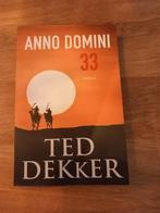 Anno Domini 33 - Ted Dekker (met koffievlek), Boeken, Ophalen of Verzenden, Gelezen, Ted Dekker, Nederland