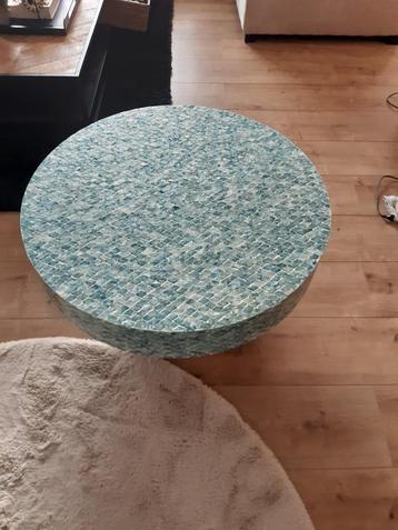 Ronde bijzet tafel beschikbaar voor biedingen