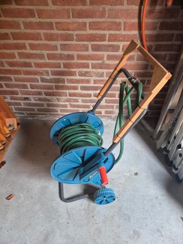 Tuinslanghaspel Uniflex met slang beschikbaar voor biedingen