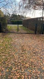 Poort 5 meter met looppoort 6 meter, Tuin en Terras, Tuinhekken en Hekwerk, Ophalen of Verzenden, Zo goed als nieuw, IJzer