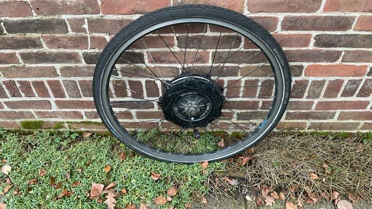 Achterwiel met motor voor Giant fiets - 28 inch, Fietsen en Brommers, Fietsonderdelen, Gebruikt, Algemeen, Wiel, Ophalen