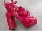Love Moschino Fuchsia sandalen 1 x gedragen maat 39 lakleer, Zo goed als nieuw, Roze, Sandalen of Muiltjes, Moschino