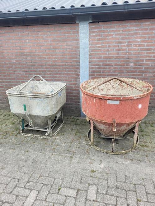 Boscaro en premet betonkubels / vultrechters, Doe-het-zelf en Verbouw, Betonmolens, Zo goed als nieuw, Ophalen