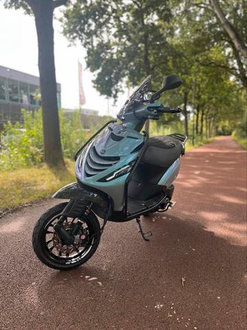 Piaggio zip teruil met surron beschikbaar voor biedingen