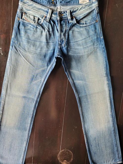 CLASSIC DIKKE DIESEL LARKEE REGULAR STRAIGHT JEANS SIZE32/32, Kleding | Heren, Spijkerbroeken en Jeans, Zo goed als nieuw, W32 (confectie 46) of kleiner