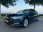 Volkswagen Passat 1.6 TDI DSG R-Line ACC Bi-Xenon R Variant, Auto's, Volkswagen, 4 cilinders, Blauw, Origineel Nederlands, Stationwagon