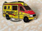 Ambulance Pin - Mooi Detail!, Verzamelen, Speldjes, Pins en Buttons, Ophalen of Verzenden, Zo goed als nieuw, Transport, Speldje of Pin