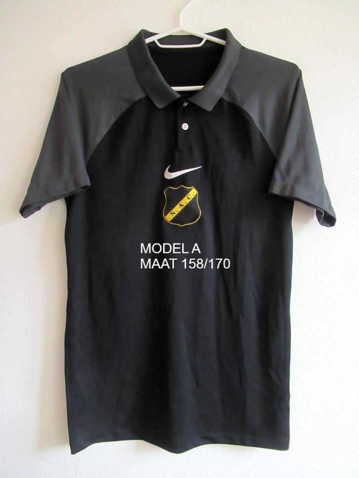 (7) NAC - Officiéle spelers NIKE voetbalshirts en broek zgan, Sport en Fitness, Voetbal, Zo goed als nieuw, Shirt, Maat XS of kleiner