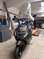 Zip !!!!!!!!!Full options echt nieuw 1630 km !!!!, Fietsen en Brommers, Scooters | Piaggio, Ophalen of Verzenden, Zo goed als nieuw