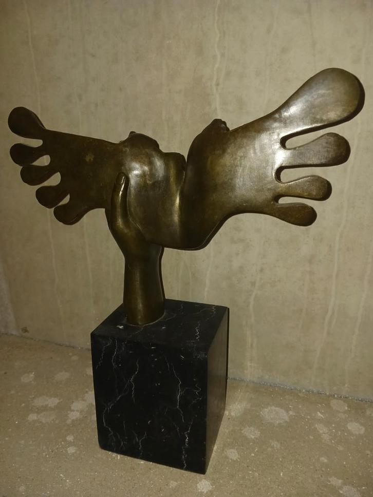 Messing Beeld Dali Stijl op Marmeren Voet, Antiek en Kunst, Kunst | Beelden en Houtsnijwerken, Ophalen of Verzenden