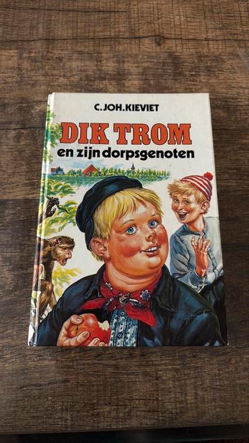 Dik trom en zijn dorpsgenoten beschikbaar voor biedingen