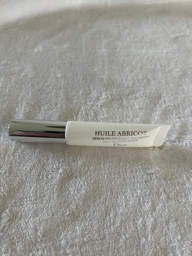 DIOR Huile Abricot Serum voor nagels en nagelriemen nieuw, Sieraden, Tassen en Uiterlijk, Uiterlijk | Cosmetica en Make-up, Nieuw