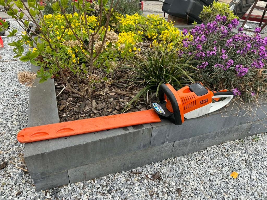 Stihl HSA 81 heggenschaar met accu, Ophalen of Verzenden, Zo goed als nieuw, Benzine
