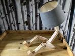 Houten tafellamp mannetje robot, Ophalen of Verzenden, Zo goed als nieuw, Hout, Minder dan 50 cm