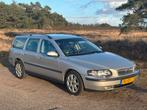Volvo V70 2.4 170pk | 2002 | APK 28-02-2027, Auto's, Volvo, Voorwielaandrijving, 1800 kg, Stationwagon, Particulier