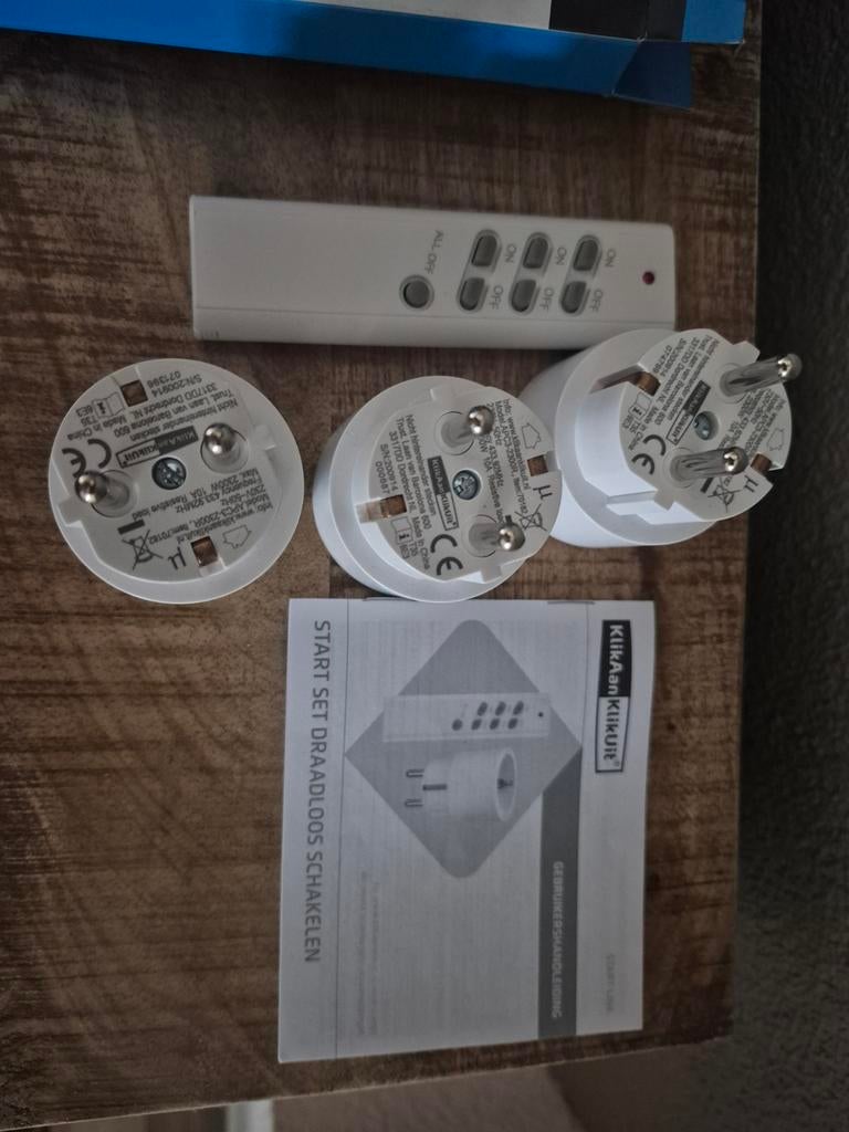 KlikAanKlikUit afstandbediening en schakelaar 3x, Ophalen of Verzenden, Schakelaar