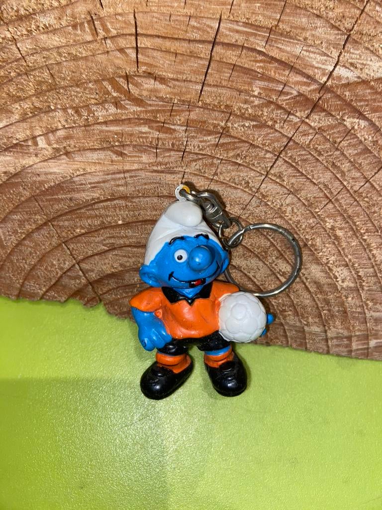 Smurfen voetbal smurf sleutelhanger, Ophalen of Verzenden, Zo goed als nieuw, Verschillende Smurfen