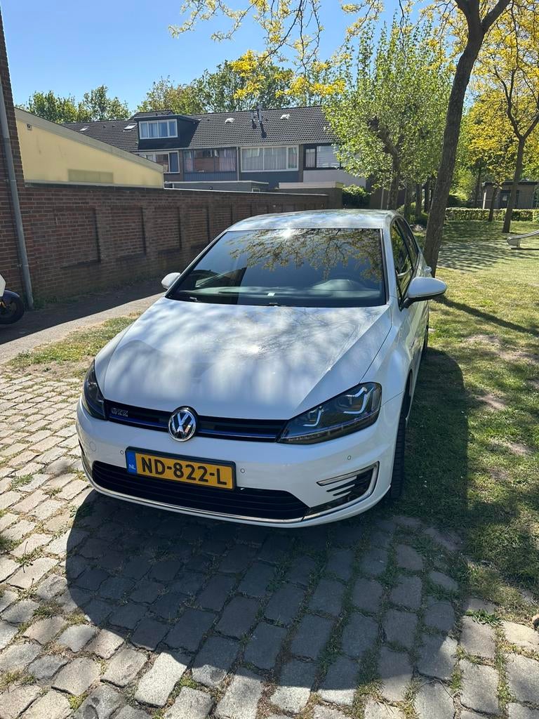 Volkswagen Golf 1.4 TSI Phev 150KW GTE 5D 2016 Wit, Auto's, Volkswagen, 4 cilinders, Wit, 1395 cc, 1499 kg