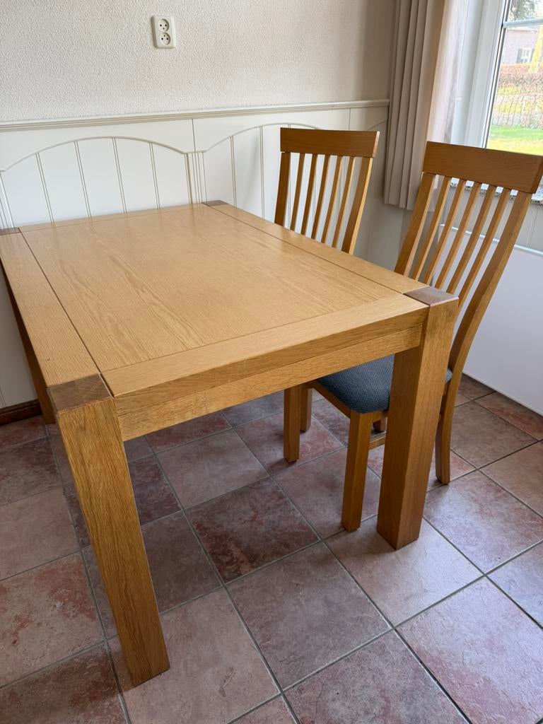 Eiken tafel met 4 stoelen, Ophalen, Zo goed als nieuw, 4 tot 6 stoelen