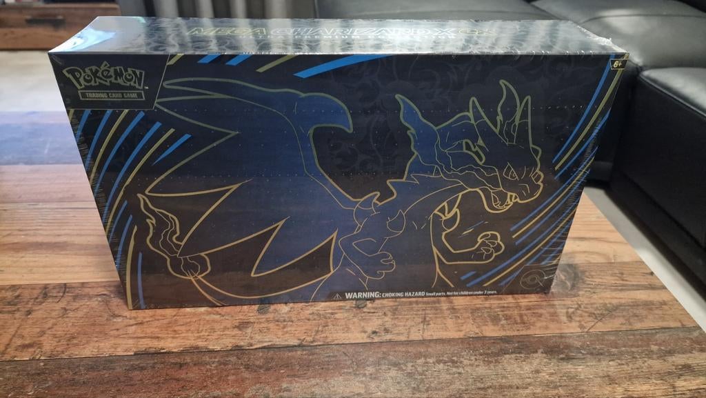 Pokémon Mega Charizard EX GX Ultra Premium Collection, Hobby en Vrije tijd, Verzamelkaartspellen | Pokémon, Ophalen of Verzenden